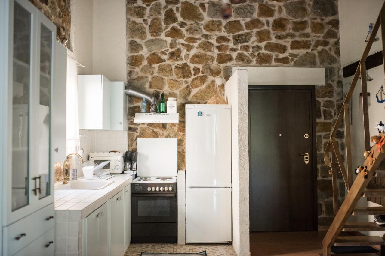 Stone Villas 네아 로다 외부 사진