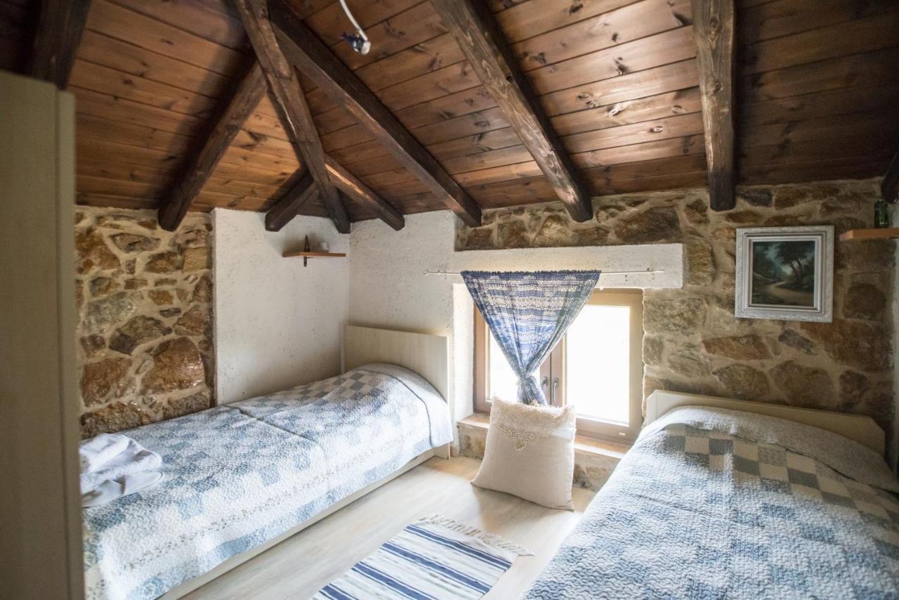 Stone Villas 네아 로다 외부 사진